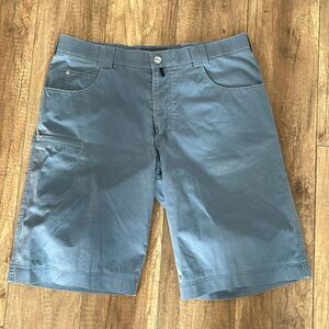 Meyer blue bermuda